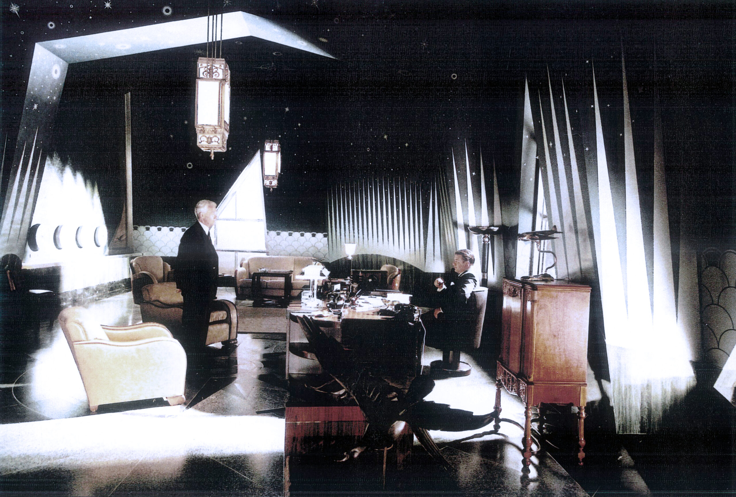THE AVIATOR - Directed by Martin Scorsese - Int. Chrysler Building Office, Stage Set - ©2004 - Miramax Films