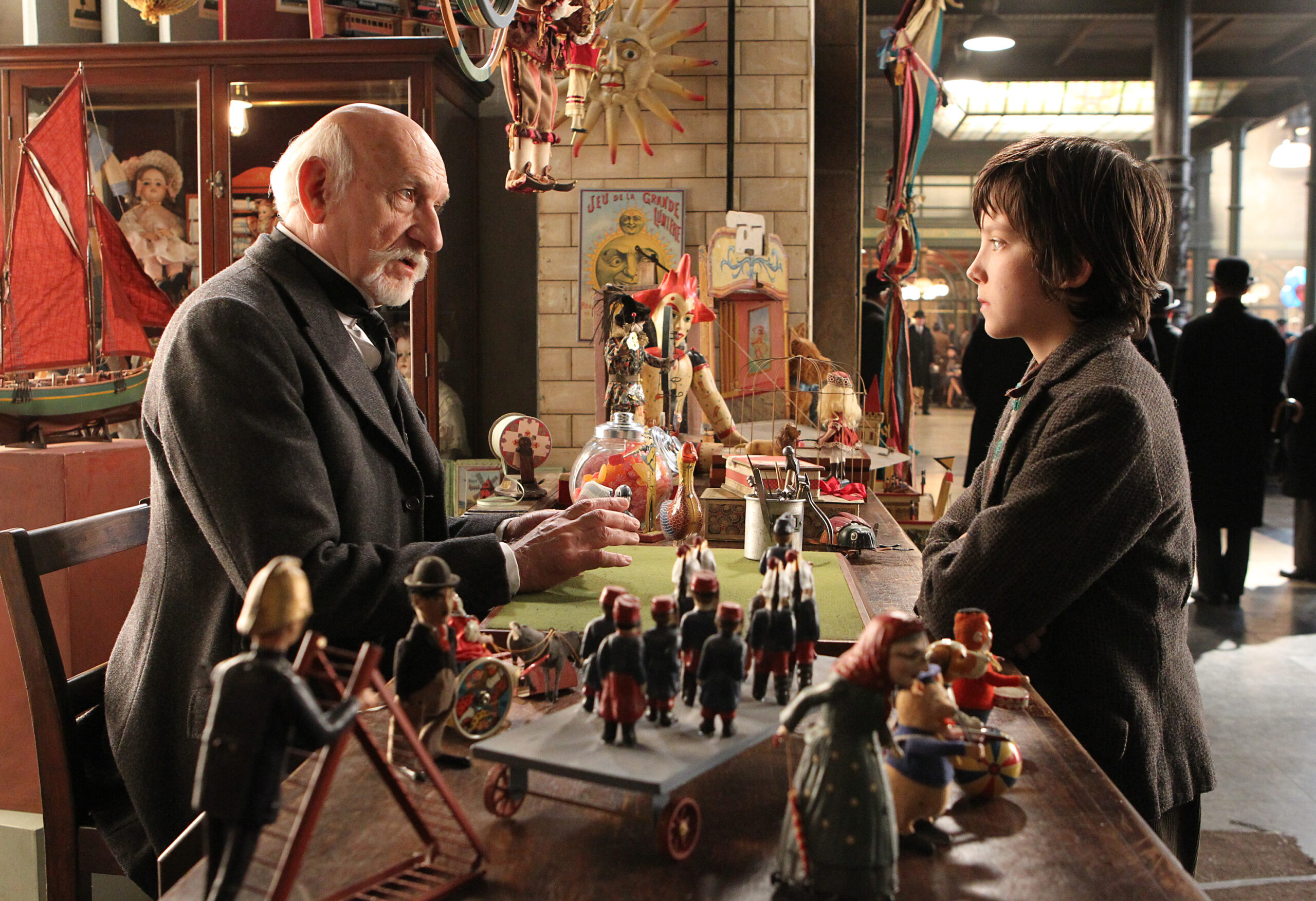 HUGO - Directed by Martin Scorsese - Int. Montparnasse Station, Toy Store, Stage Set - ©2011 - Sony Pictures