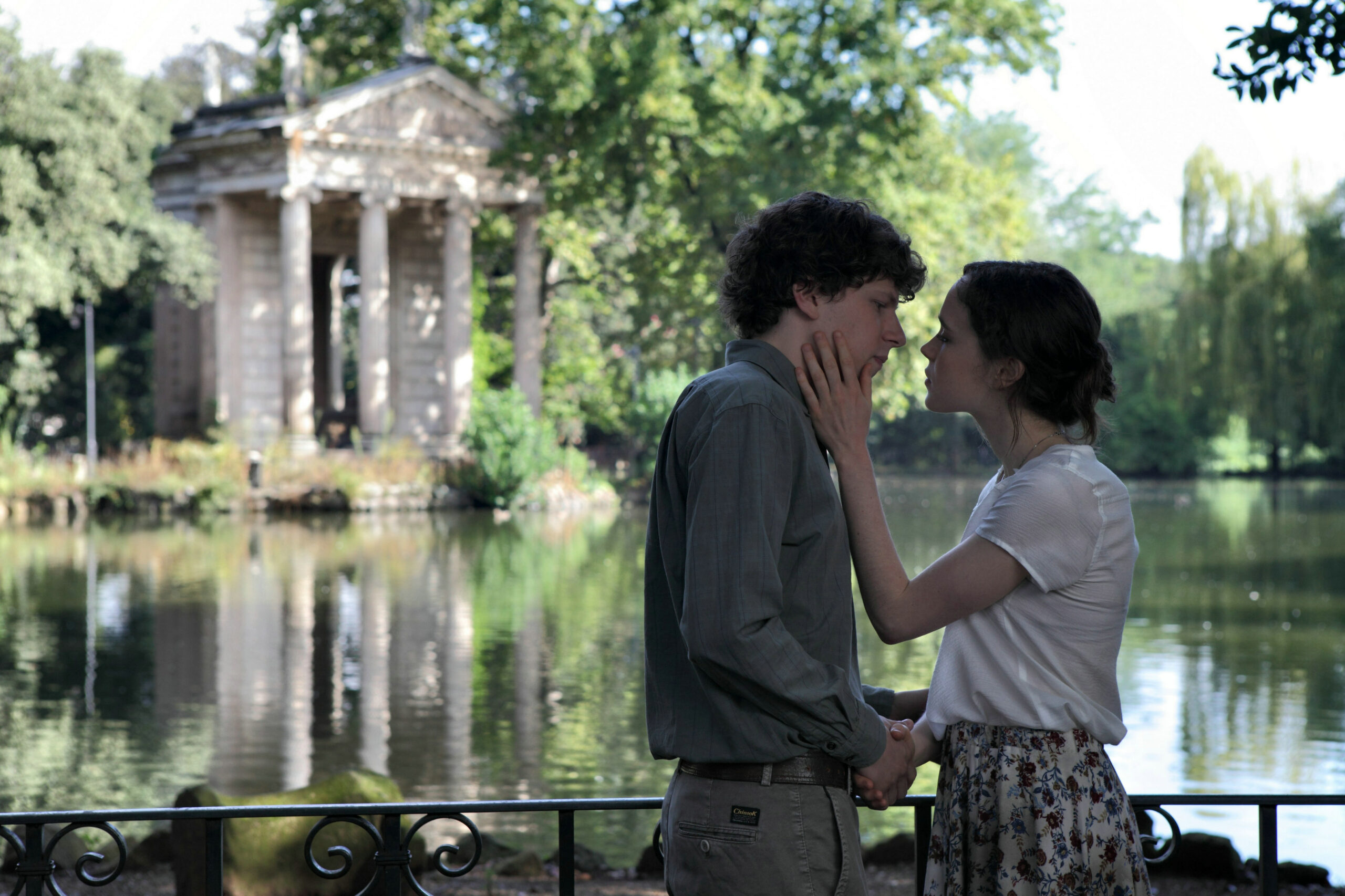 TO ROME WITH LOVE - Directed by Woody Allen - Ext. Villa Borghese - ©2012 - Sony Pictures